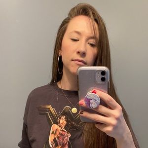 Meet your Posher, Julia